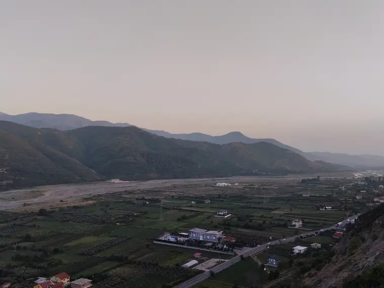 Vallée du fleuve Shkumbin en Albanie
