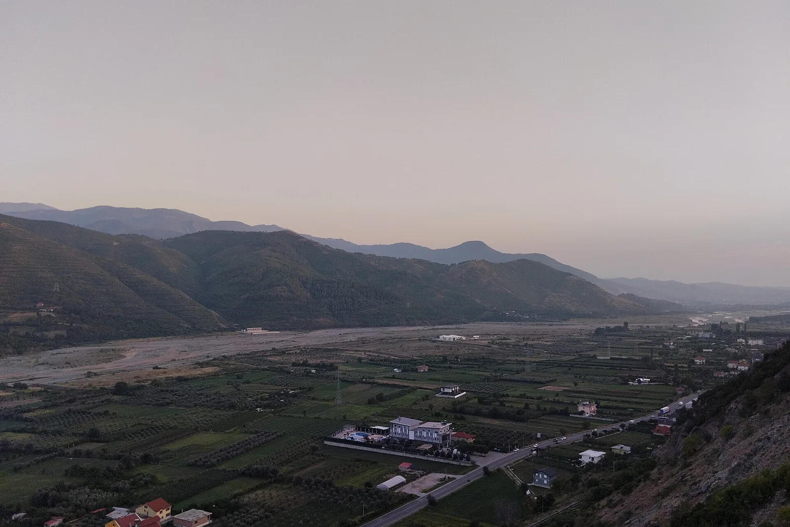 Vallée du fleuve Shkumbin en Albanie